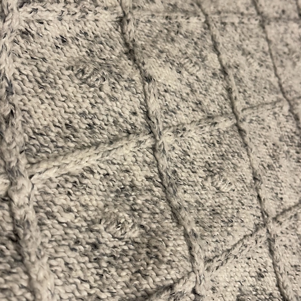 Sweater - Picture 4 of 5